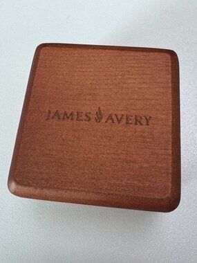 James Avery Gift Box